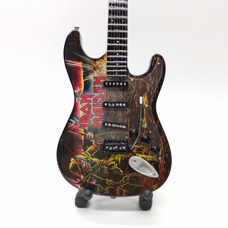 miniatur gitar fender iron maiden the killer.pajangan.aksesoris action pigure.hadiah.koleksi