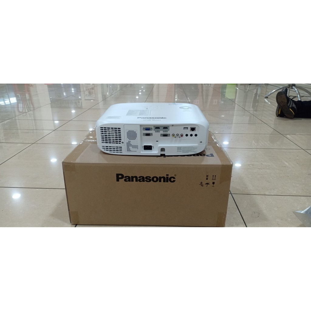 proyektor Panasonic PT-VX615NA Panasonic PTVX615N