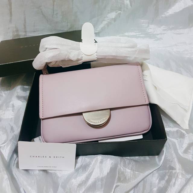 Preloved Sling Bag Charles & Keith Ori Counter