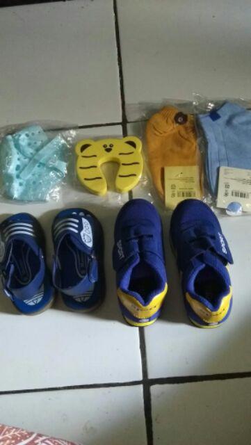 Gantungan Kran Cuci Piring - Gantungan Sebaguna - Tempat Sponge Cuci Piring Gantungan Tempat Silikon