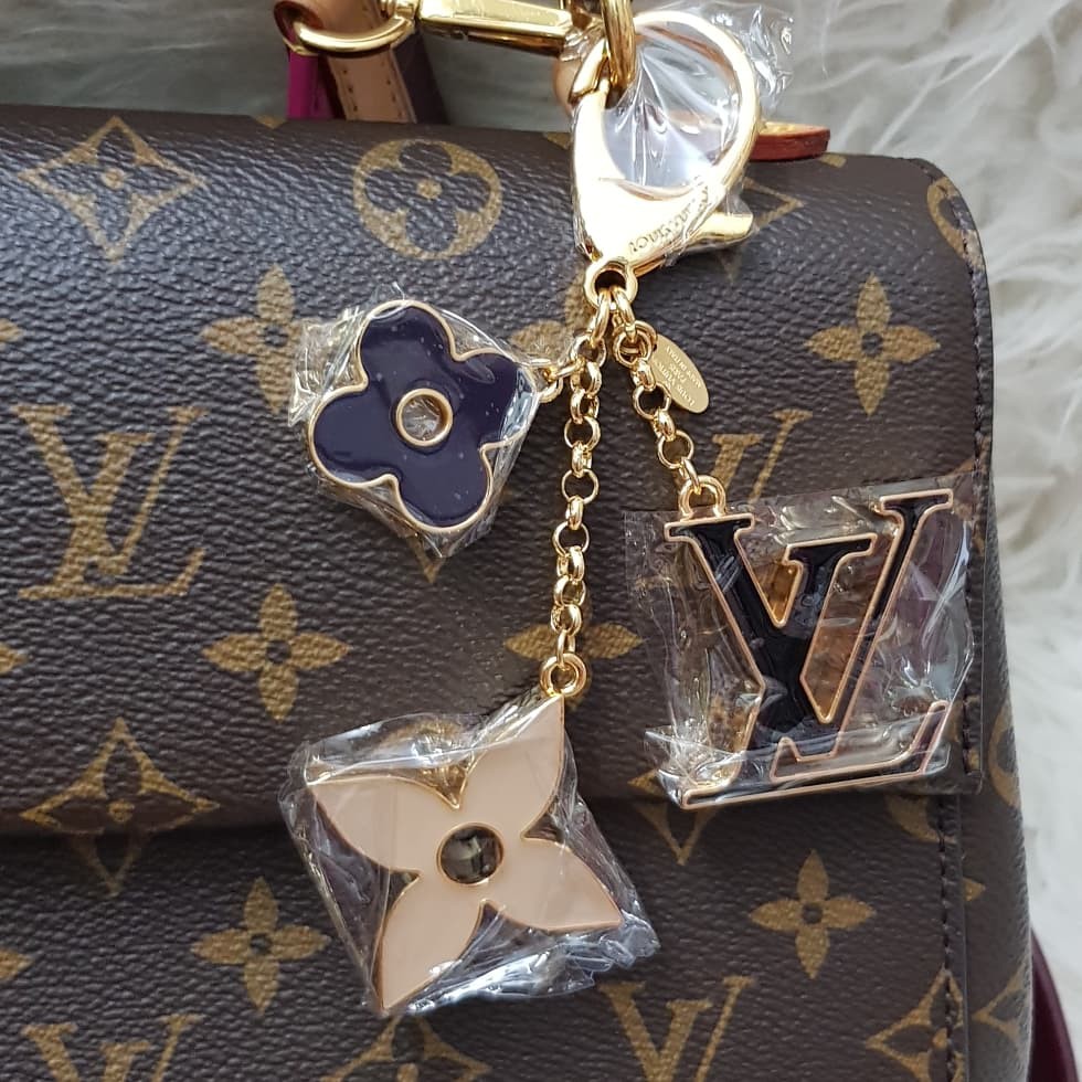 fleur faccettes monogram key holder bag charm