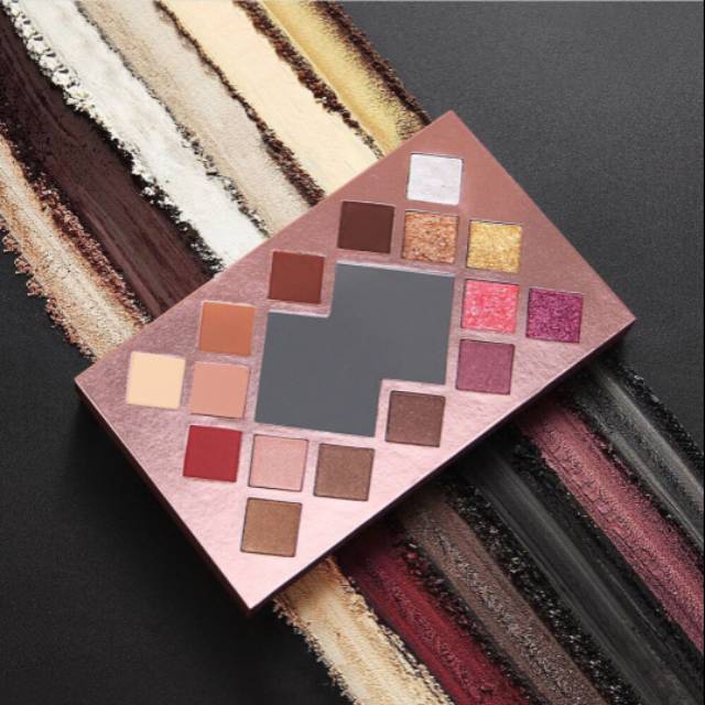 O.TWO.O Eyeshadow Palet