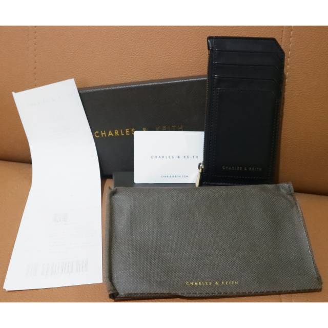Preloved Dompet Kecil Charles & Keith Black