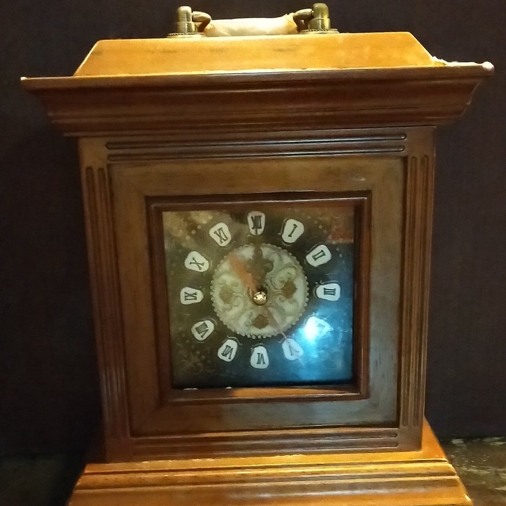 Jam Meja Kayu Vintage Retro Model Kotak Kecil CVR016