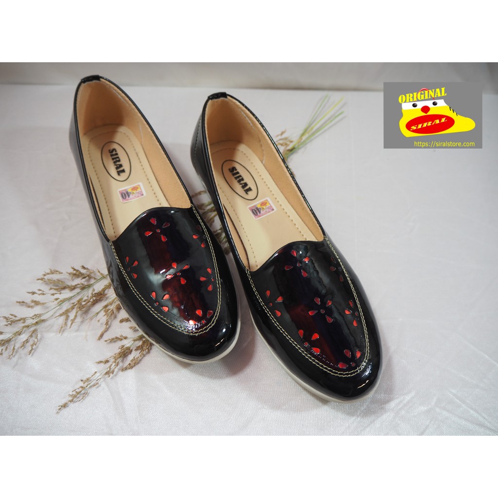 Sepatu Slip On Wanita Glossy Warna Hitam S03R01B3 / Sepatu Wanita / Sepatu Flat / Mules / Sepatu