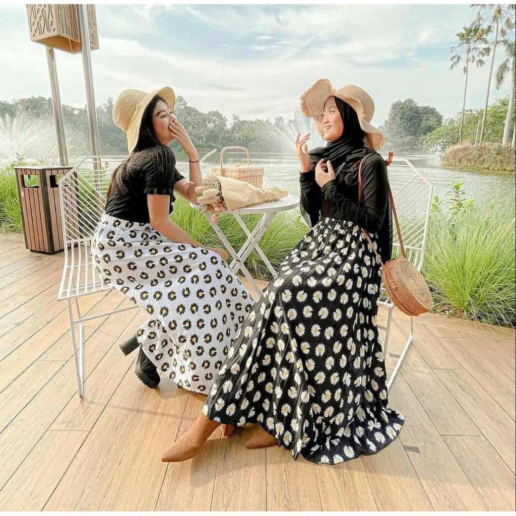 ROK PLISKET MOTIF BUNGA