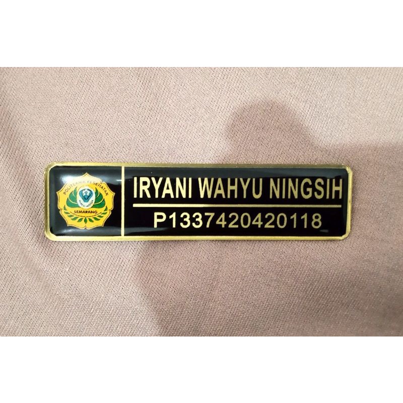 

name tag resin kuningan