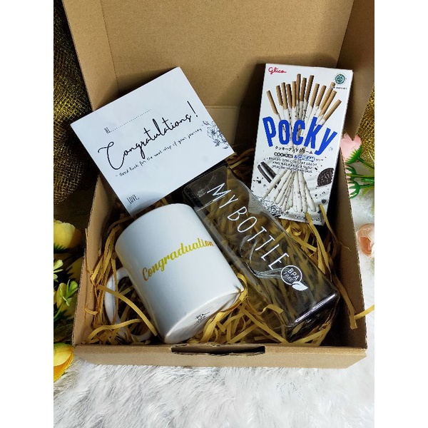 

Hadiah kado ulang tahun wisuda graduation untuk pacar cowok cewek hadiah anniversary valentine