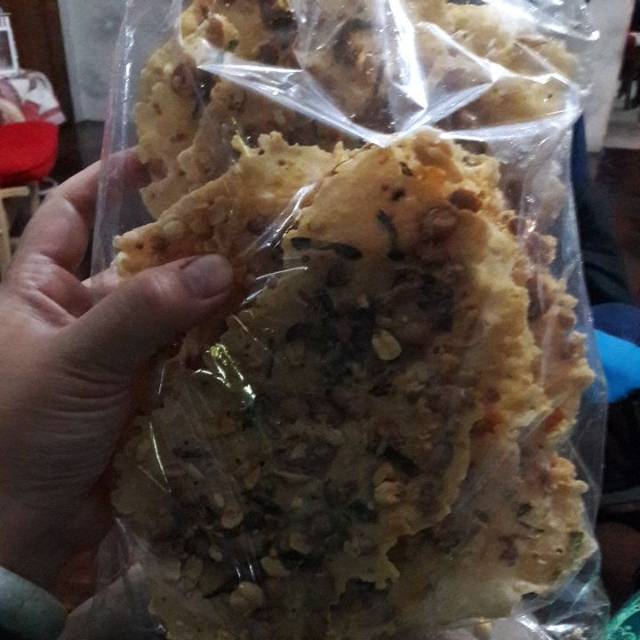 

Peyek