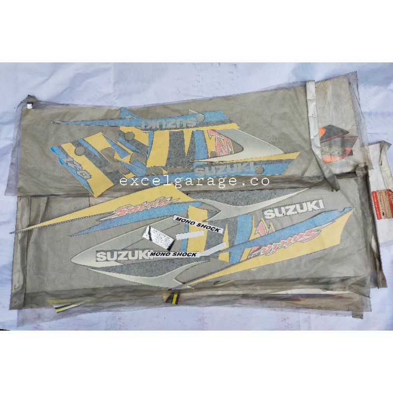 stiker streping list striping satria hiu lscm malaysia hitam kuning putih merah hitam biru original