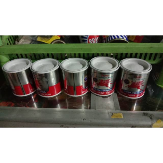 

cat kuda terbang silver