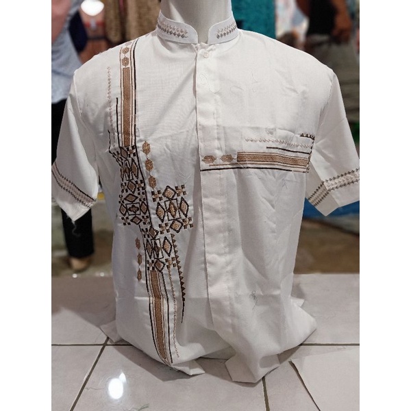 Baju Koko putih tulang lengan pendek