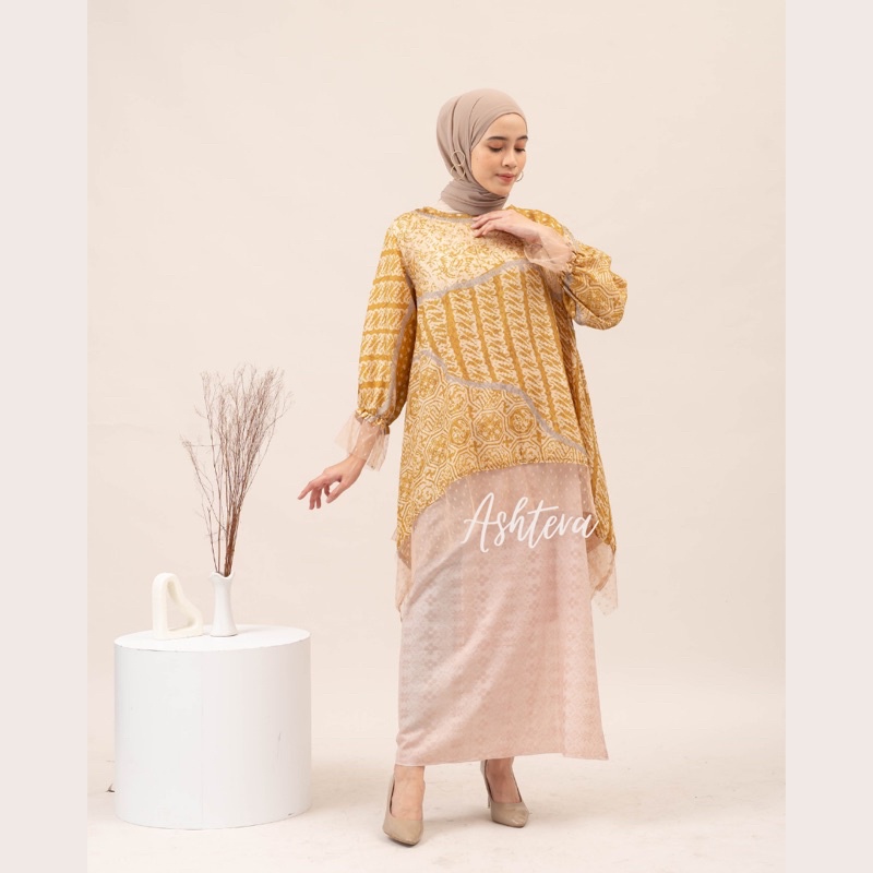 HANDMADE BATIK CAP TANGAN ALEDA TILE BLOUSE KEBAYA