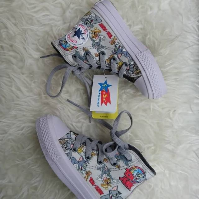 Sepatu All Star Converse Motif Tom and Jerry