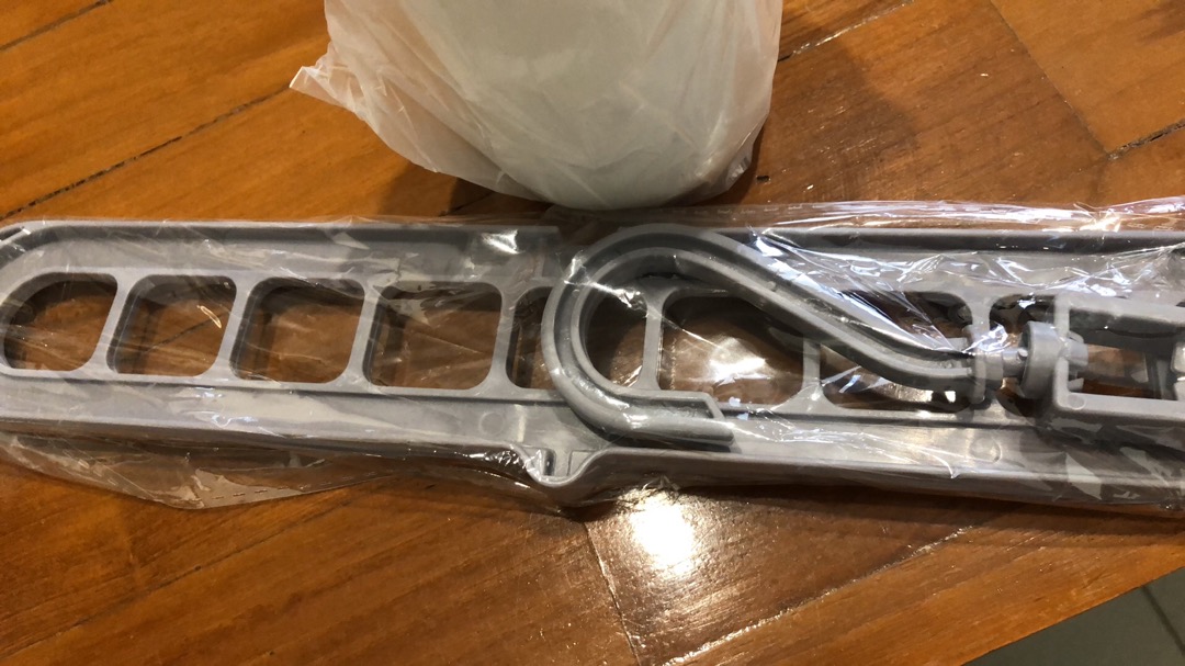 Gantungan Baju / Magic Hanger / Gantungan Ajaib Multifungsi Dapat Dilipat Dengan 9 Lubang (c8k)