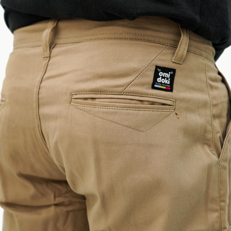 Omidoki Celana Chino Pendek Khaki