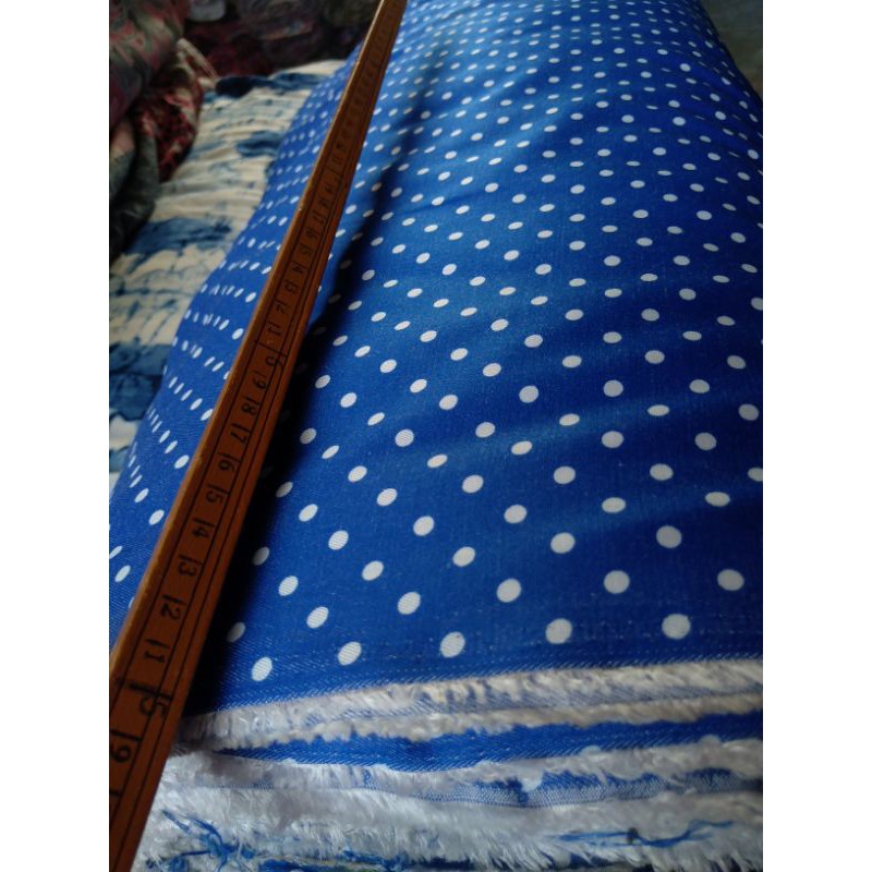 Kain Rayon motif polkadot