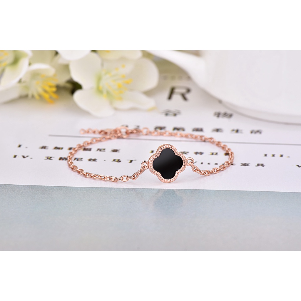 GELANG four clover KALUNG four clover The same Van Cleef & Arpels style