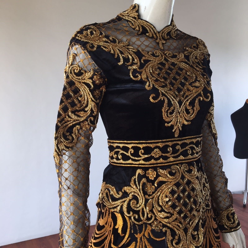 Kebaya bludru manten/kebaya ekor wayang