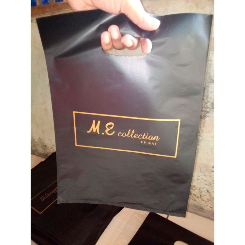 

Plastik toko 25x35cm Plus sablon GOLD isi 200pcs