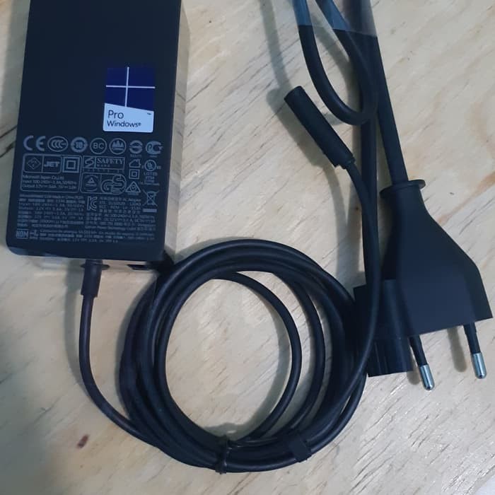 Charger Adaptor Tablet PC Microsoft Surface Pro RT, Pro 2 (12V - 3.6A)