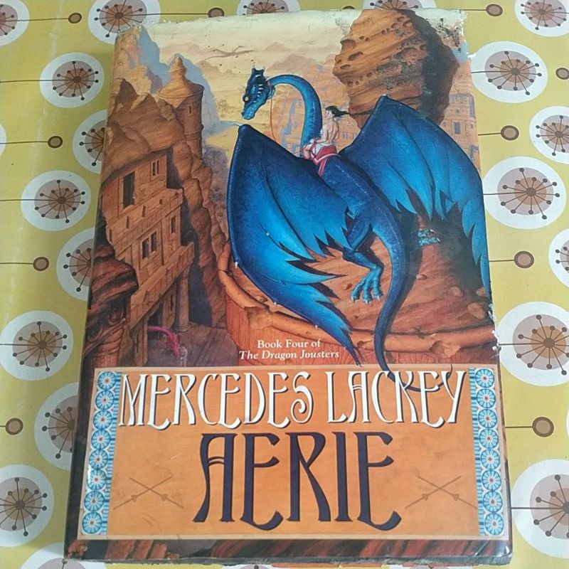 BUKU MERCEDES LACKEY AERIE