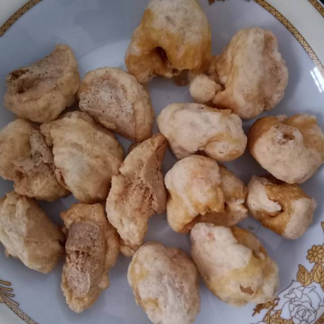 

CUANKI SIOMAY DAN CUANKI TAHU SEGITIGA