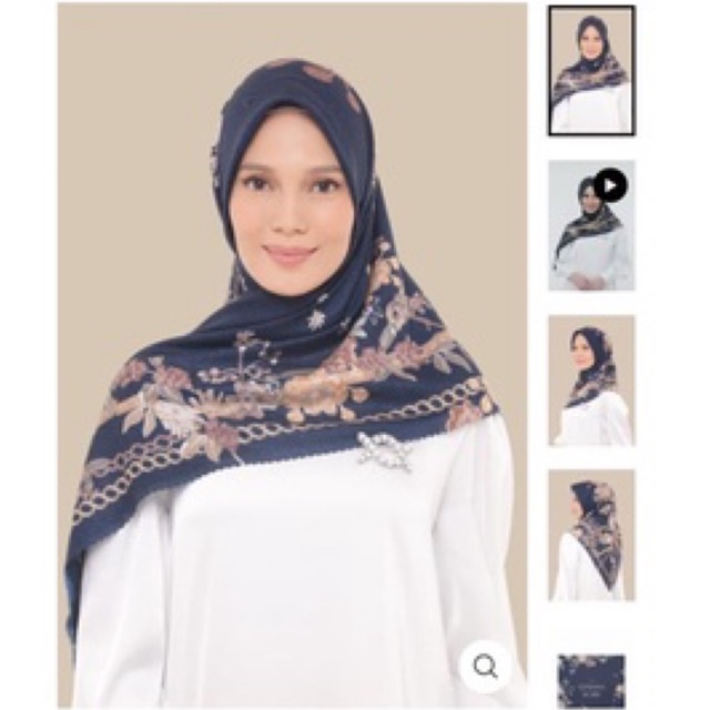 Cendana Scarf Wearing Klamby