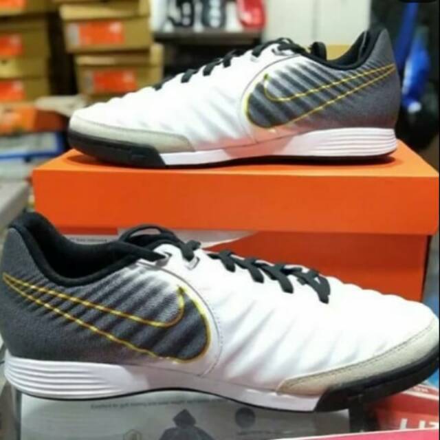 SEPATU NIKE TIEMPO LEGEND 7 ACADEMY ORIGINAL BNIB