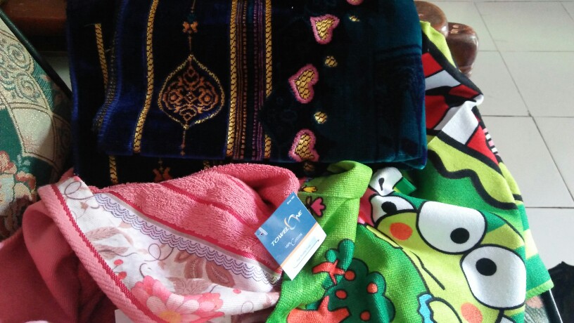 Rc Handuk Mandi Mutia Jumbo Ekonomis Paket Isi 3pcs Warna Oarnge Dan Pink Ukuran 65x140