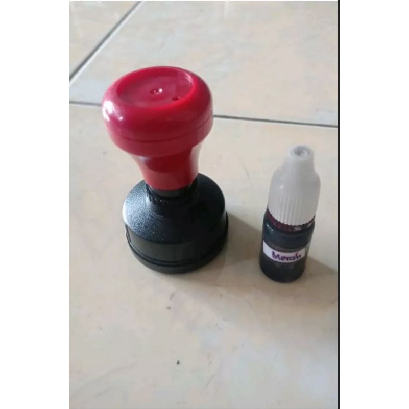 Tinta isi ulang Stempel Flash