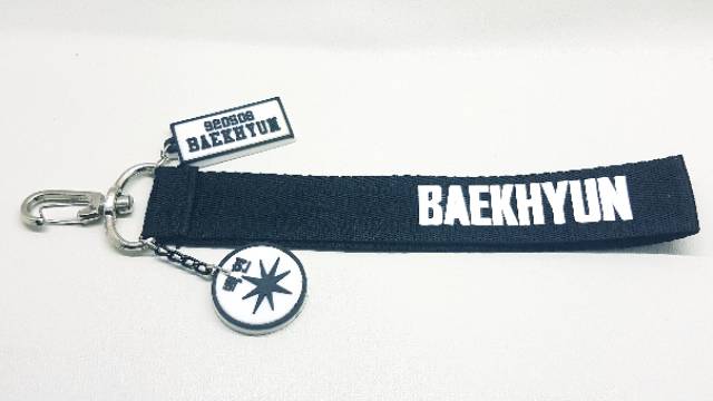 Exo gantungan kunci strap name light stick kpop member lanyard keyring