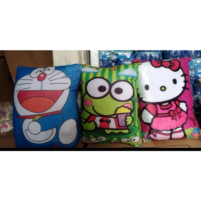 Bantal KARAKTER KOTAK