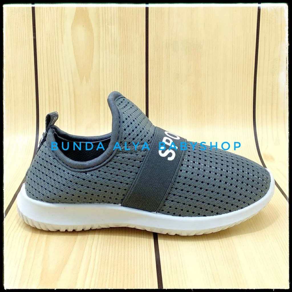 Sepatu Anak Laki IMPORT 5 6 7 Tahun ABU Lentur - Sepatu Anak Cowok Sporty Dan Elastis Alas Karet Anti Licin Size 31 - 36