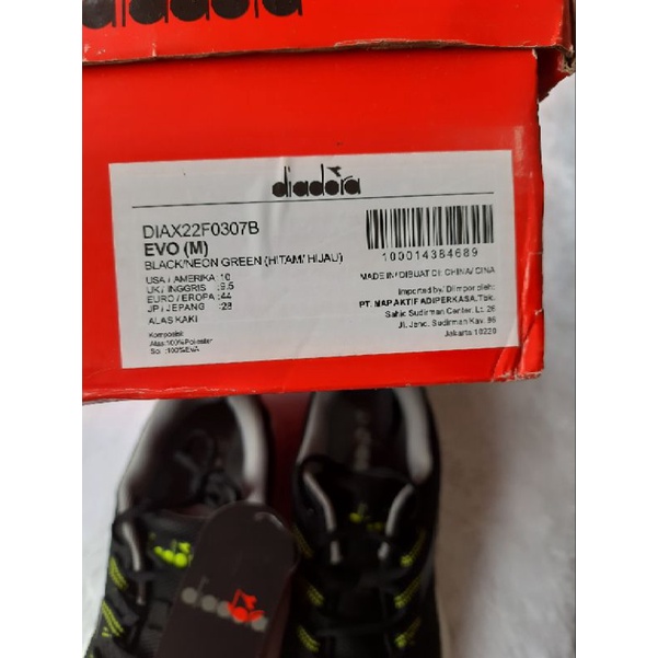 sepatu diadora sz 44  evo bkack