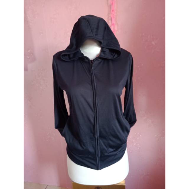 Jaket hoodie sweater uniqlo thrift second import preloved Jaket hoodie sweater uniqlo thrift second import preloved