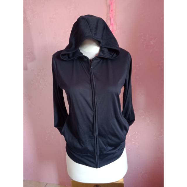 Jaket hoodie  sweater uniqlo  thrift second import preloved 