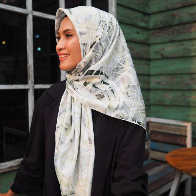 Hijab Turki Velvet Silk 110 cm Segiempat - Cember YZ15-264