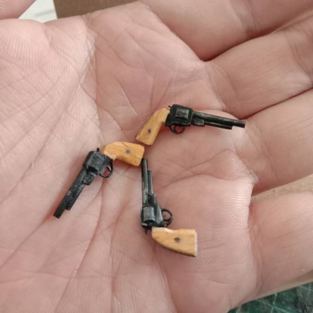 miniatur pistol koboi 1/12