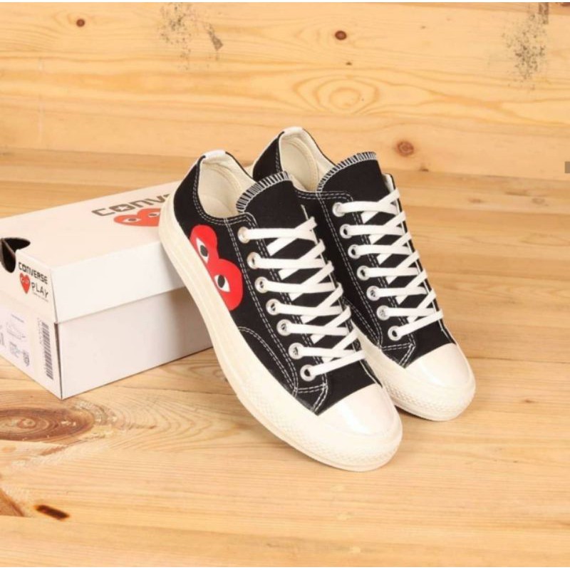 Sepatu Converse Play CDG , Unisex 37-43. Grade Original. Free Kaos Kaki