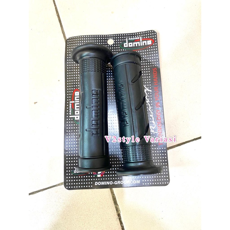 Handgrip Handfat Grip Domino Sisik Garis Set Kiri Kanan Universal Empuk Silicon karet Nmax Pcx Beat Vario Scoopy Revo Supra Sonic Mio Xeon Jupiter Maxi Lexi Aerox Xride Fino Soul Freego  R25 KLX Crf Trail Genio Cros Vixion Byson Forza Scorpio Cb150r Megap