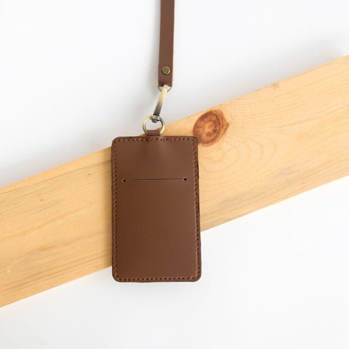 

Harga TERMURAAH.. ID Card Holder Name Tag Kulit | anian by Merza