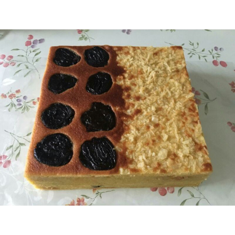 

Kue Lapis Legit Premium kombinasi 2 varian : Prunes dan Keju.Uk 20x20 cm