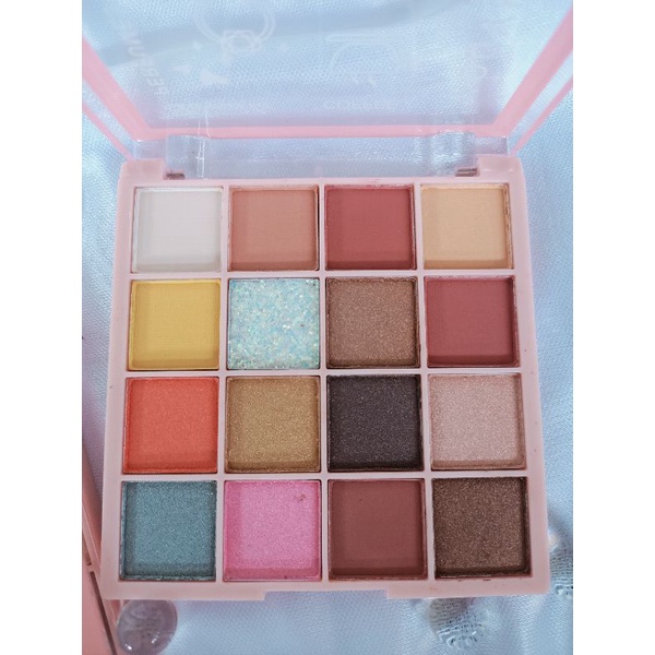 Lameila kosmetik make up mata wajah eyeshadow pallete pallet 16 warna gliter kecantikan murah