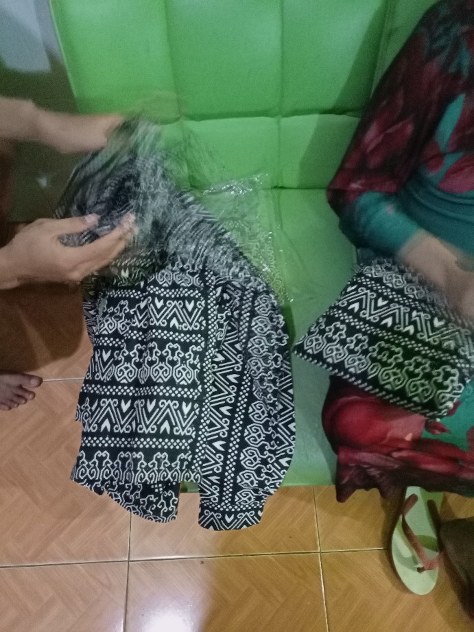 Nivana - Couple Atasan Ayah Anak Ibu Batik Monokrom Semut Sarimbit Seragam Keluarga Kantori
