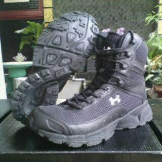 SEPATU TACTICAL UNDER ARMOUR