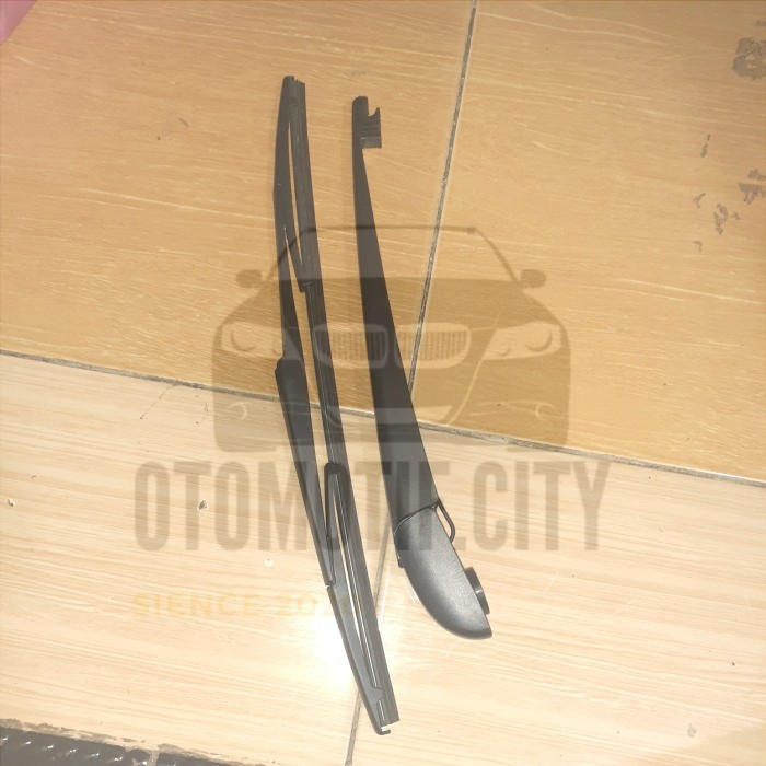 wiper arm belakang toyota yaris 2016