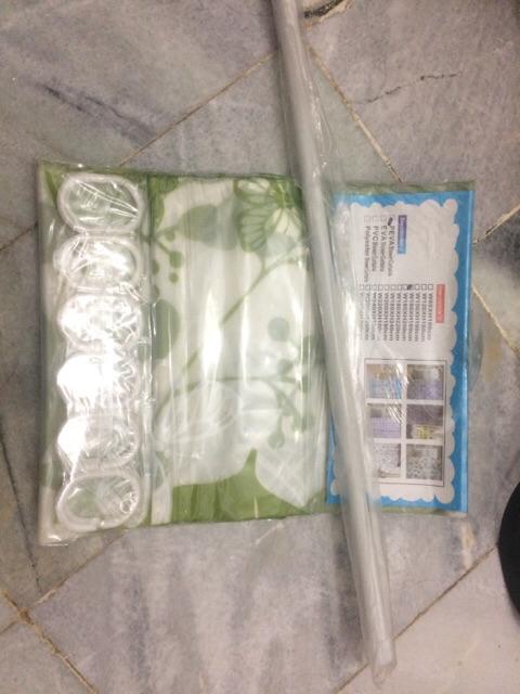 Set Tirai Kamar Mandi ( Tiang, Tirai Dan Ringnya)