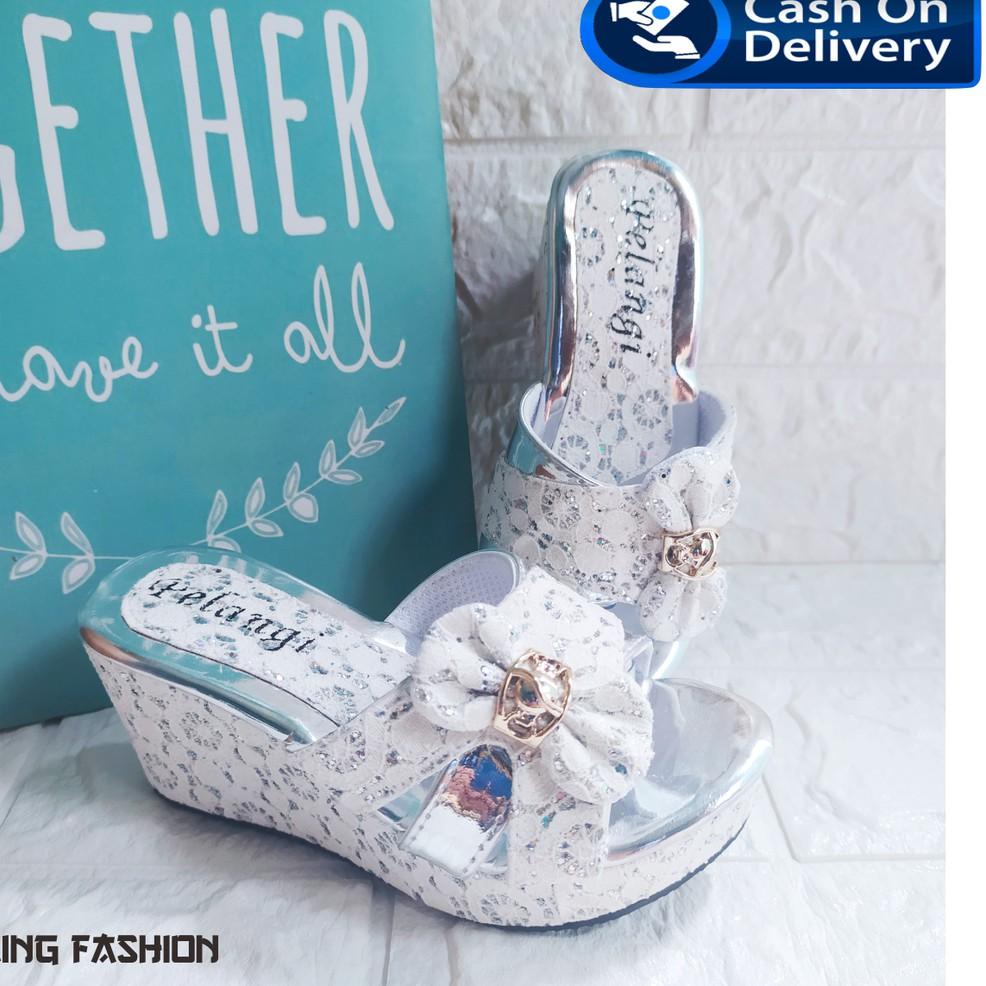 Buruan Beli ~ SANDAL ANAK WEDGES ANAK PEREMPUAN  /SANDAL ANAK  bisa   5-10 TAHUN/ SANDAL ANAK TERBAR