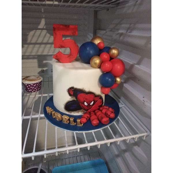 

Cake ulang tahun spiderman